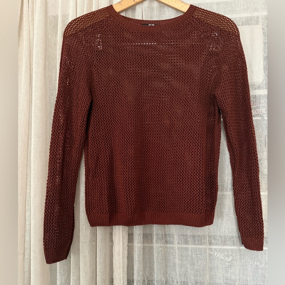 Uniqlo 3D knit mesh sweater